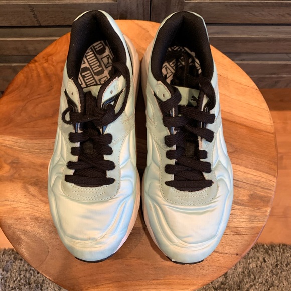 Puma satin sneakers sz 6 Seafoam Green. - Picture 5 of 6